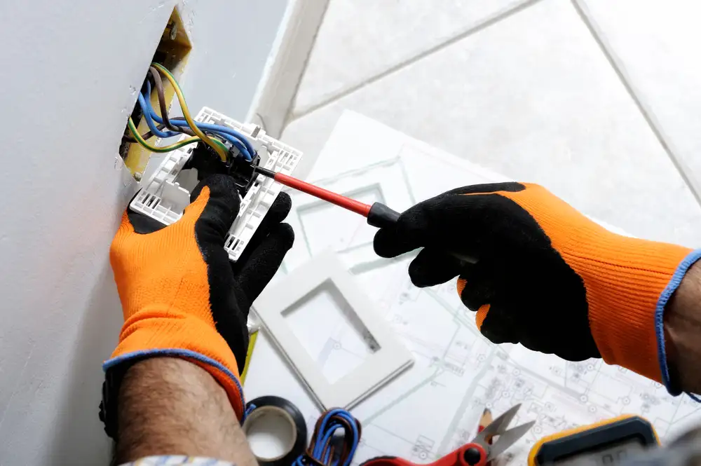 Power Point Installation Cost vs DIY: Which One Is Worth It?
